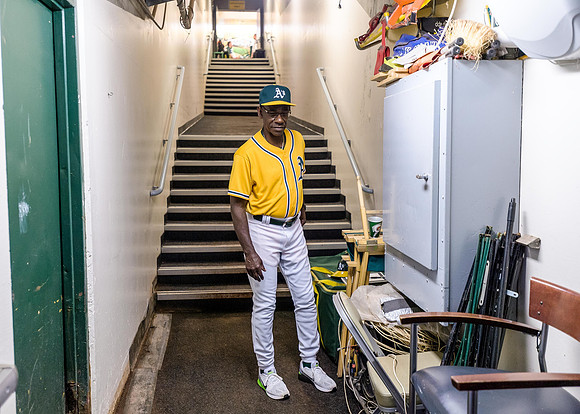Oakland Athletics 3B Coach Ron Washington behind the scenes-100(1)